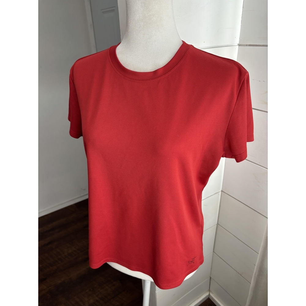 Arcteryx Shirt Womens‎ Medium Red Gorpcore Crew Neck Hiking Top Athletic Outdoor - Picture 2 of 10